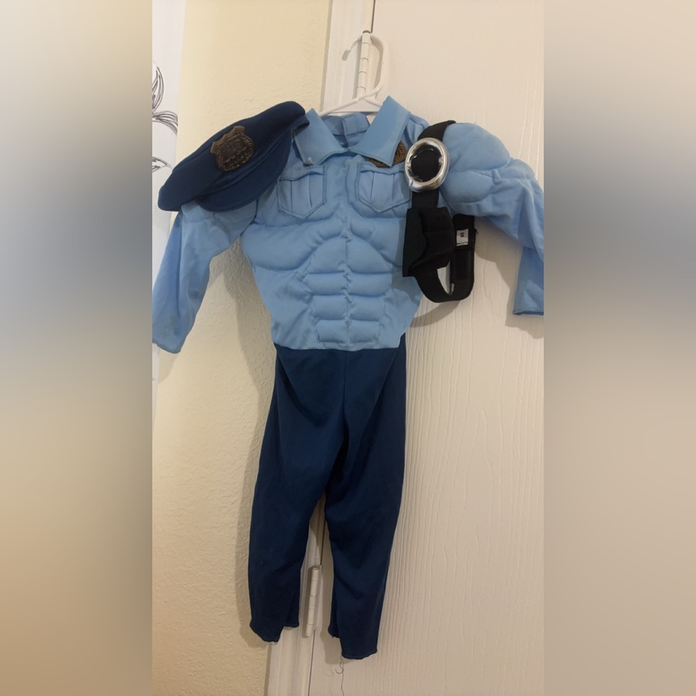 ❤️‍🔥POLICEMAN /W MUCLES CUSTOME